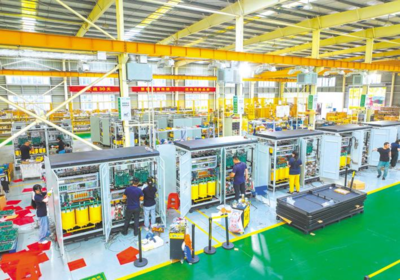 襄陽工業 以綠色為底，以數字為翼，向新逐綠加速跑